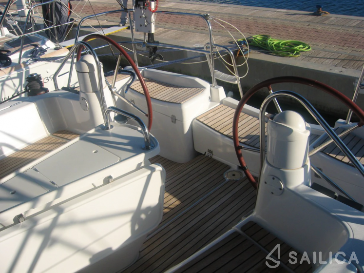 Sun Odyssey 39i - Yacht Charter Sailica