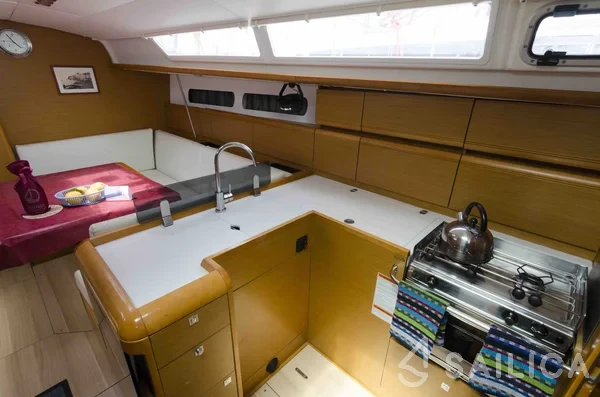 Sun Odyssey 409 - Yacht Charter Sailica