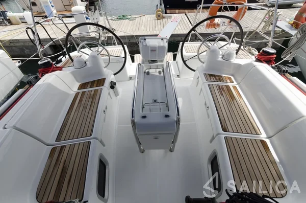 Sun Odyssey 409 - Yacht Charter Sailica
