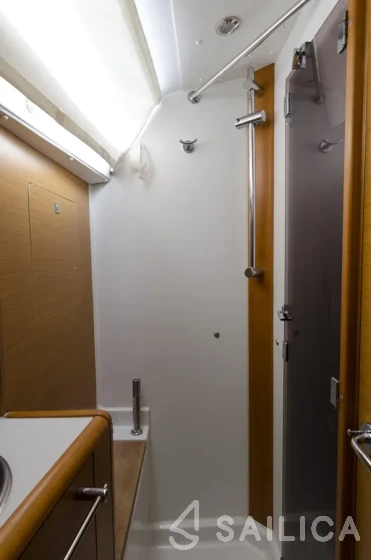 Sun Odyssey 409 - Yacht Charter Sailica