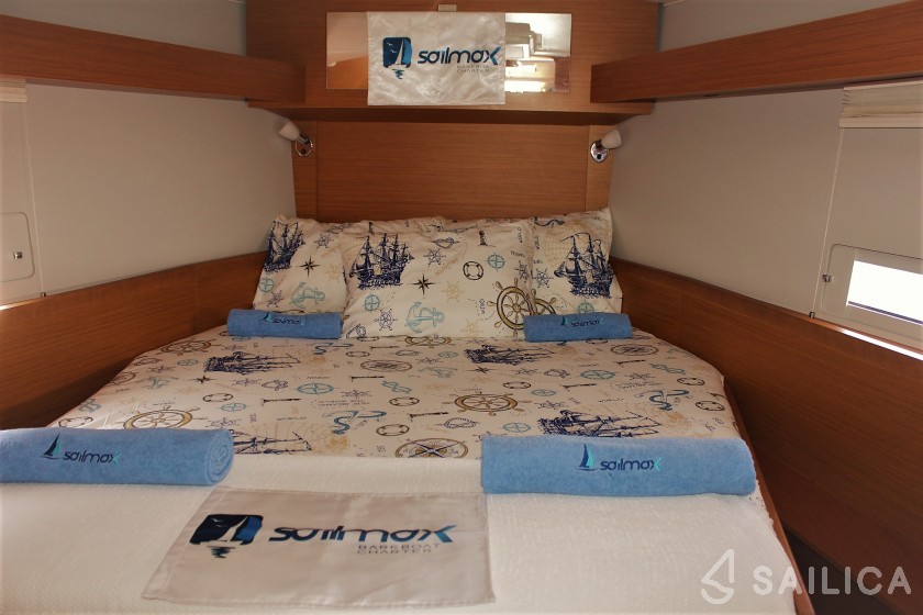 Dufour 430 - Yacht Charter Sailica