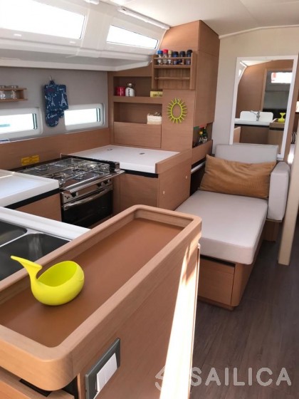 Sun Odyssey 410 - Yacht Charter Sailica