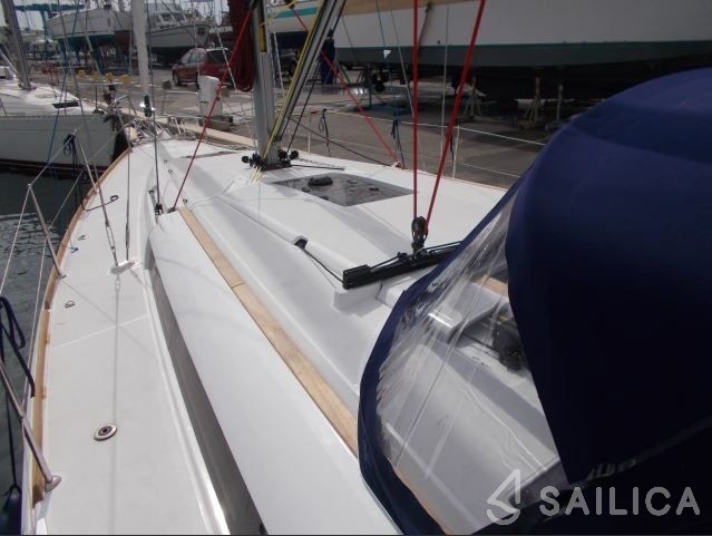 Sun Odyssey 419 - Yacht Charter Sailica