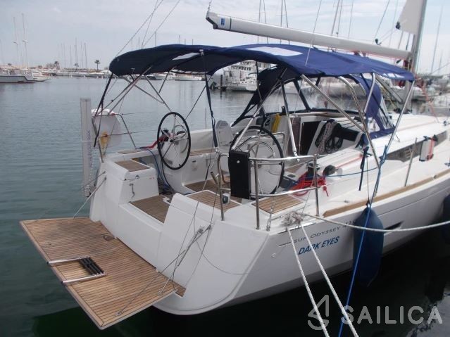 Sun Odyssey 419 - Yacht Charter Sailica