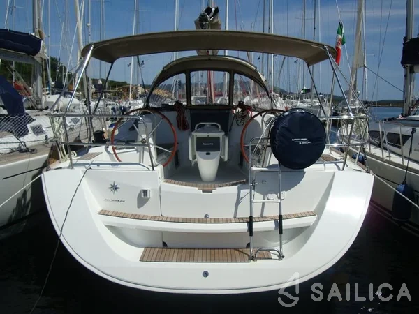 Sun Odyssey 42 - Yacht Charter Sailica