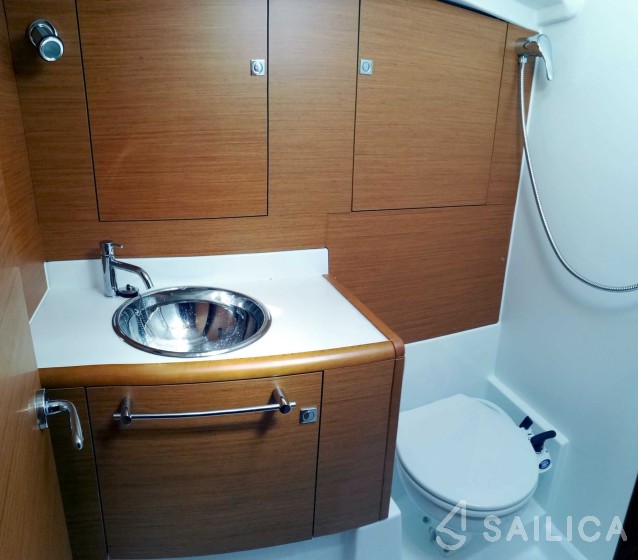 Sun Odyssey 449 - Yacht Charter Sailica