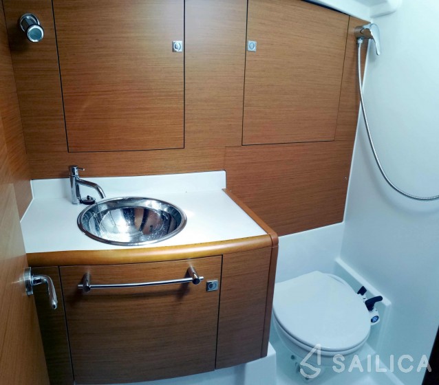 Sun Odyssey 449 - Yacht Charter Sailica