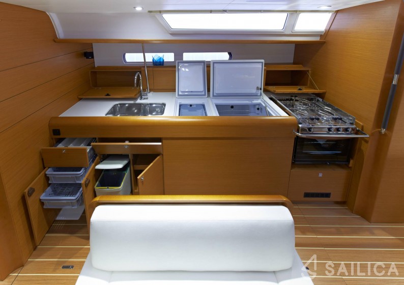 Sun Odyssey 479 - Yacht Charter Sailica