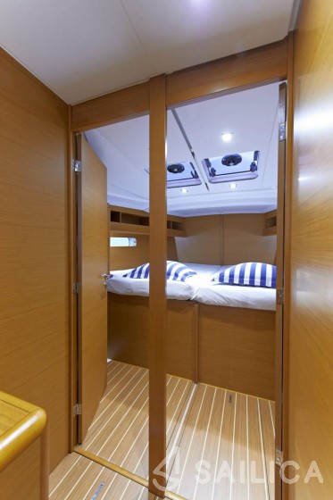Sun Odyssey 479 - Yacht Charter Sailica
