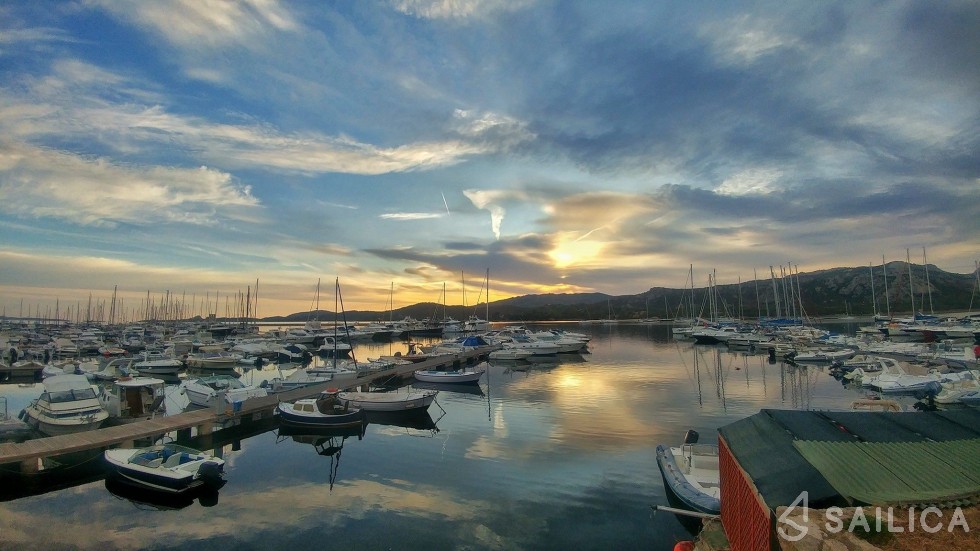 Sun Odyssey 440 - Yacht Charter Sailica