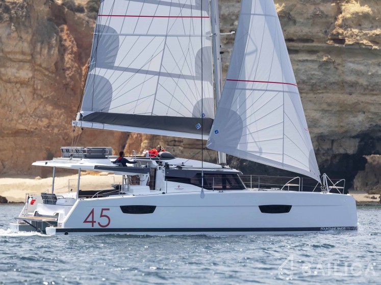 Elba 45 - Yacht Charter Sailica