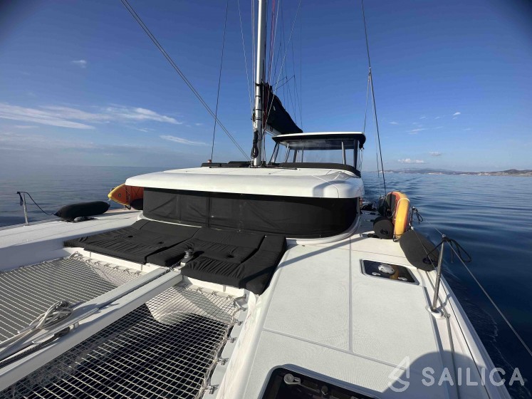 Lagoon 42 - Yacht Charter Sailica