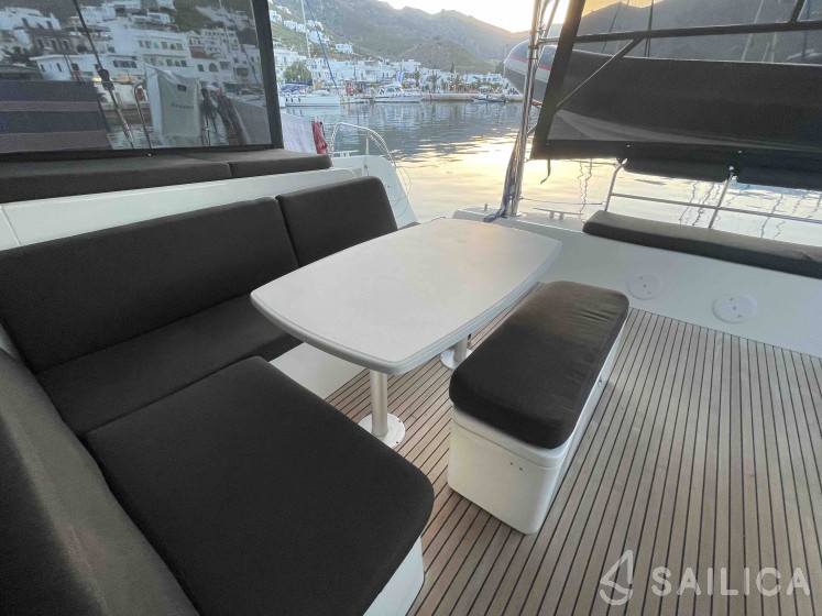 Lagoon 42 - Yacht Charter Sailica