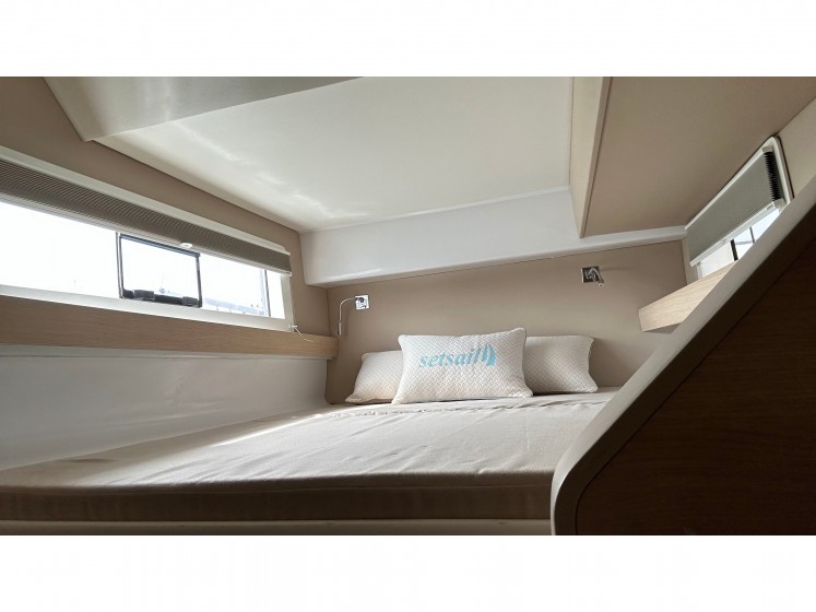 Aventura 37 - Yacht Charter Sailica