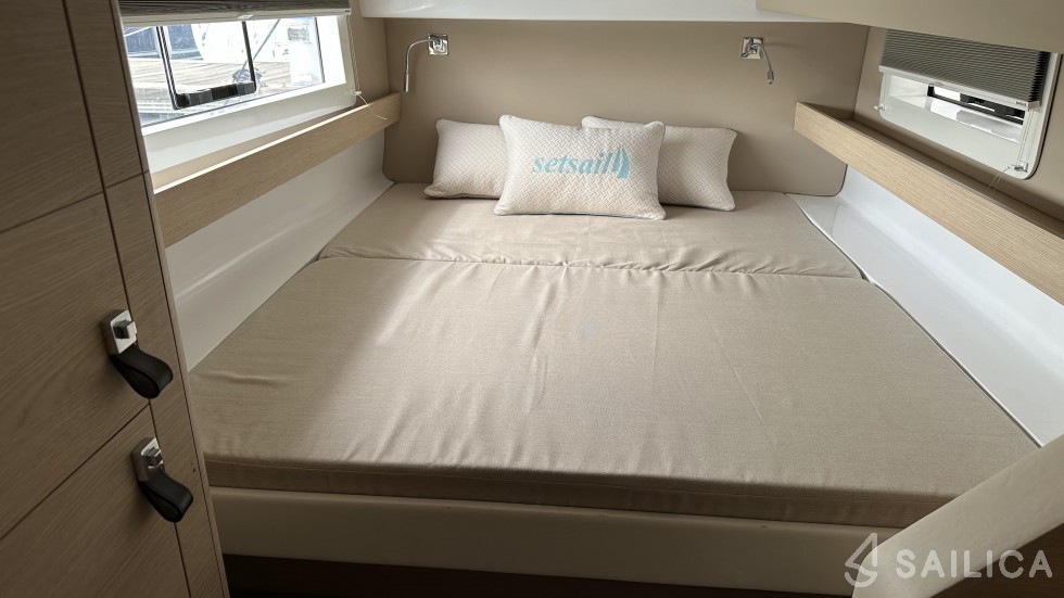 Aventura 37 - Yacht Charter Sailica