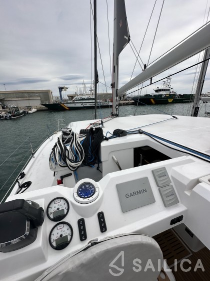 Aventura 37 - Yacht Charter Sailica