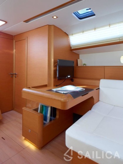 Sun Odyssey 519 - Yacht Charter Sailica