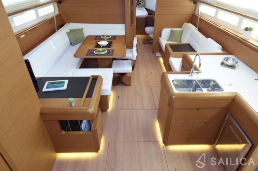 Sun Odyssey 519 - Yacht Charter Sailica