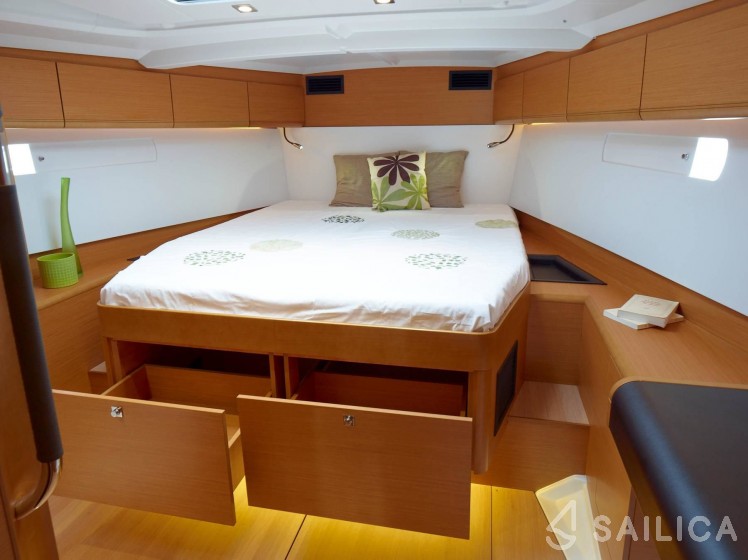 Sun Odyssey 519 - Yacht Charter Sailica