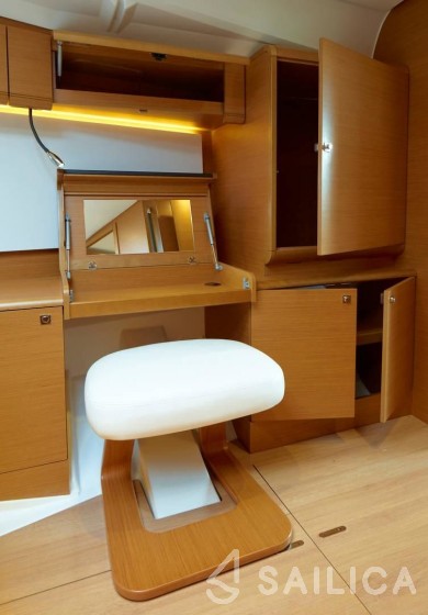 Sun Odyssey 519 - Yacht Charter Sailica