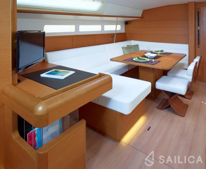 Sun Odyssey 519 - Yacht Charter Sailica