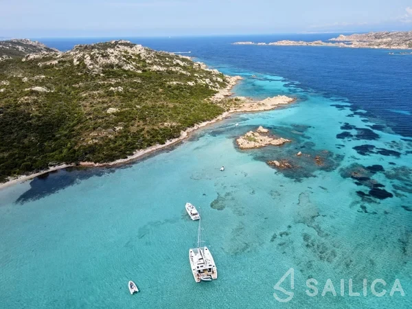 Lagoon 46  - Yacht Charter Sailica