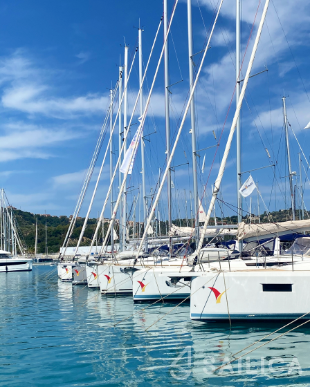 Lagoon 50 - Yacht Charter Sailica