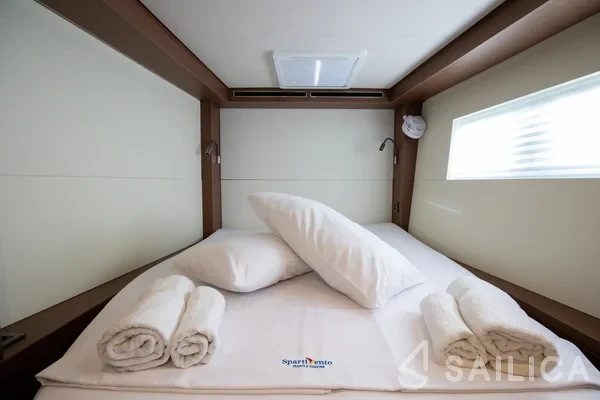 Lagoon 50 - Yacht Charter Sailica