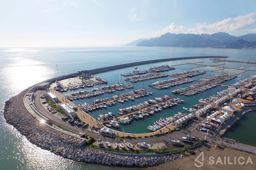 Lagoon 50 - Yacht Charter Sailica