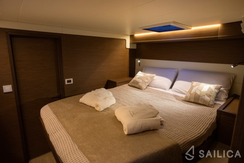 Lagoon 52F - Yacht Charter Sailica