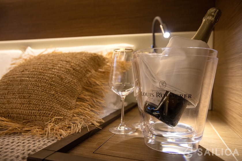 Lagoon 52F - Yacht Charter Sailica