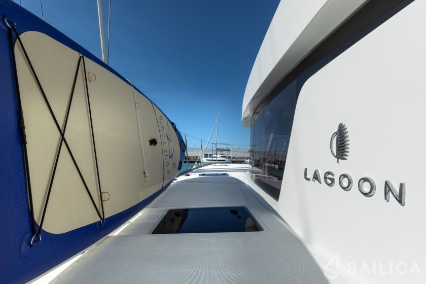 Lagoon 52F - Yacht Charter Sailica