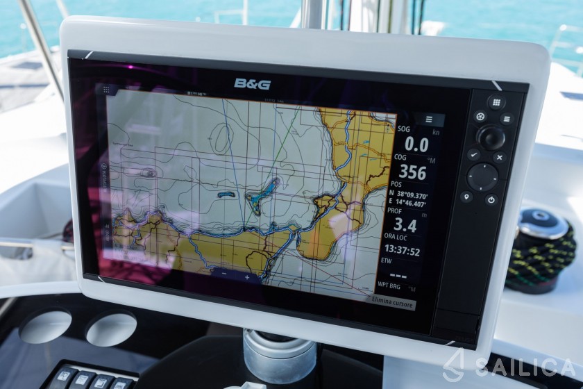 Lagoon 52F - Yacht Charter Sailica