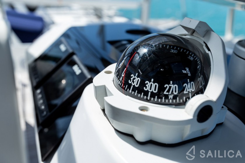 Lagoon 52F - Yacht Charter Sailica