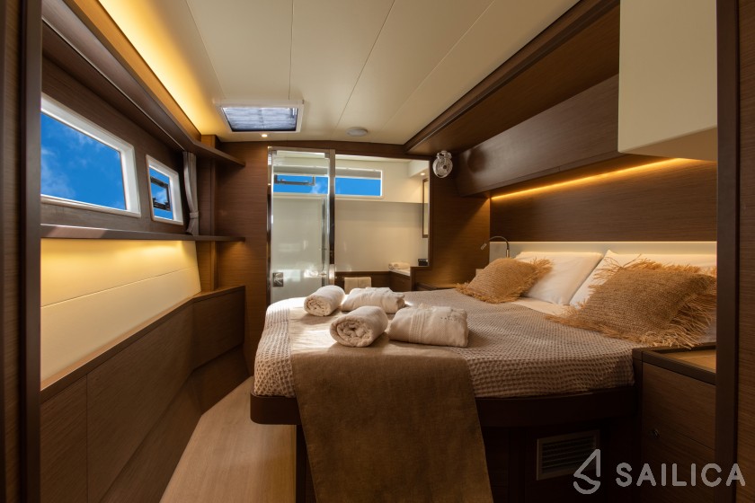 Lagoon 52F - Yacht Charter Sailica