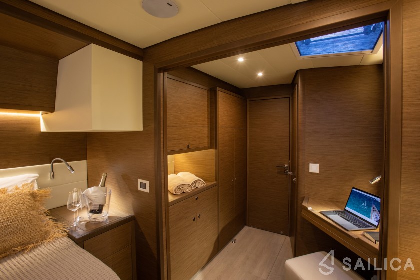 Lagoon 52F - Yacht Charter Sailica