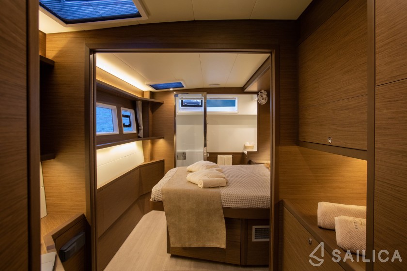 Lagoon 52F - Yacht Charter Sailica