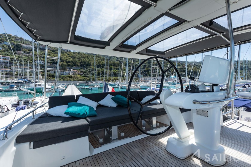 Lagoon 52F - Yacht Charter Sailica
