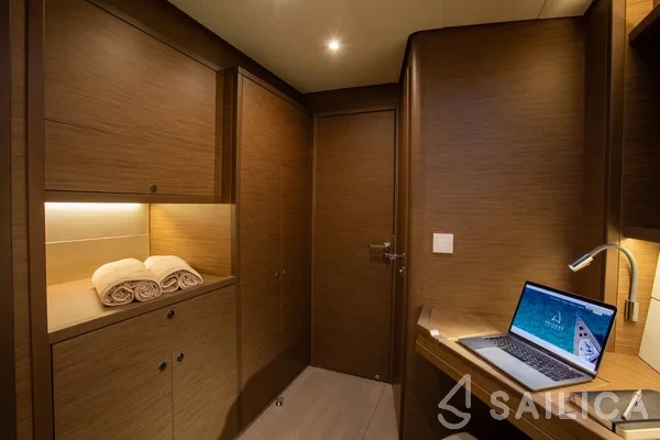 Lagoon 52F - Yacht Charter Sailica
