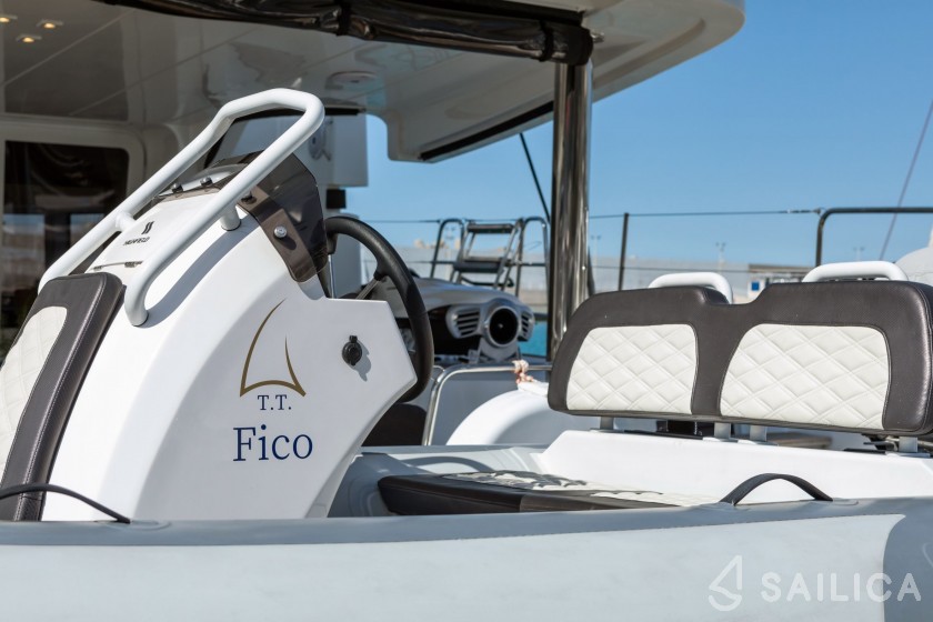 Lagoon 52F - Yacht Charter Sailica
