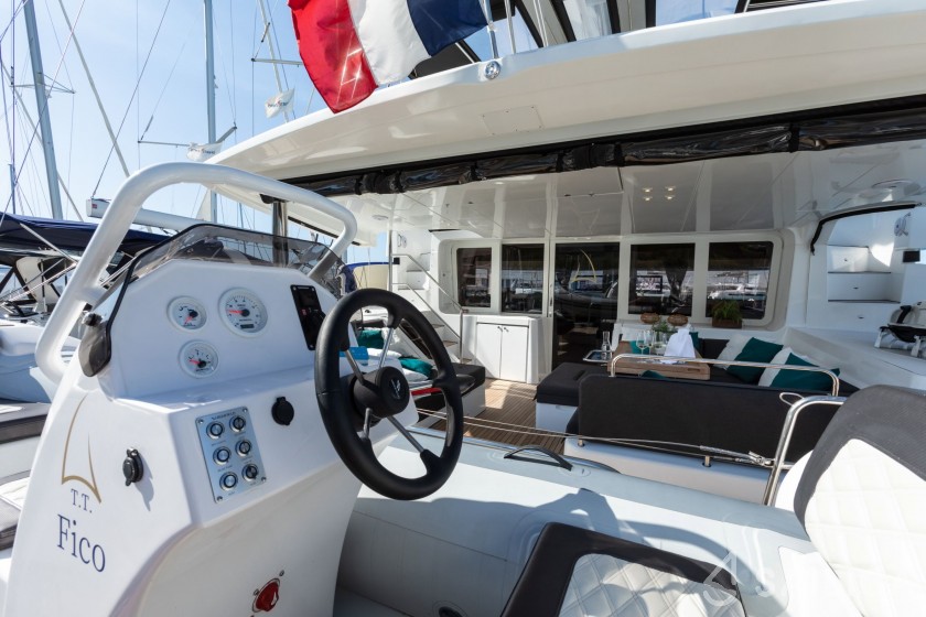 Lagoon 52F - Yacht Charter Sailica