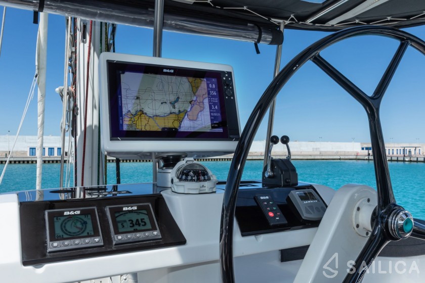 Lagoon 52F - Yacht Charter Sailica