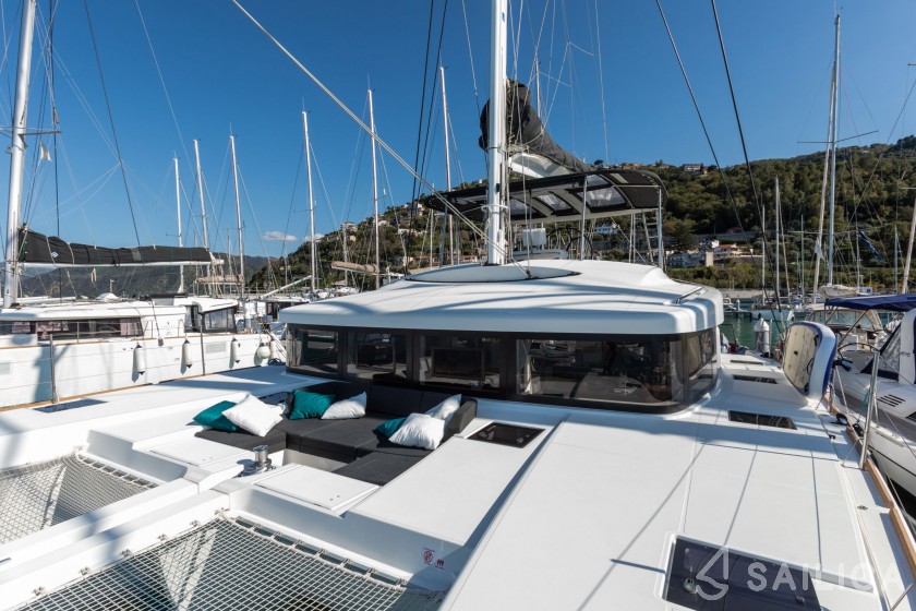 Lagoon 52F - Yacht Charter Sailica