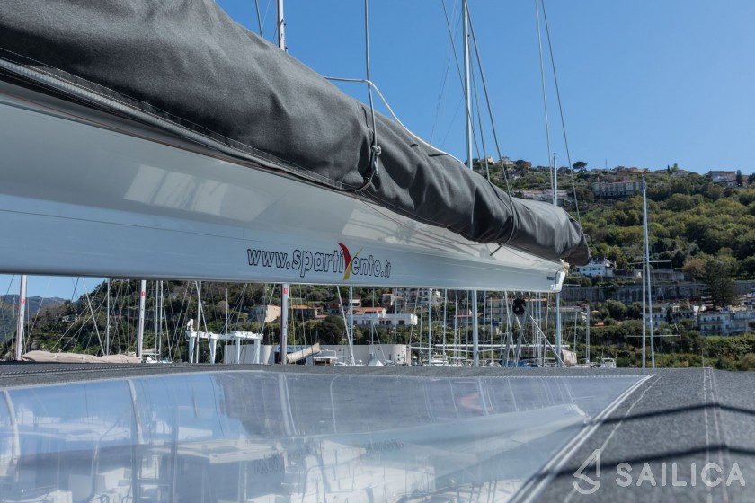Lagoon 52F - Yacht Charter Sailica