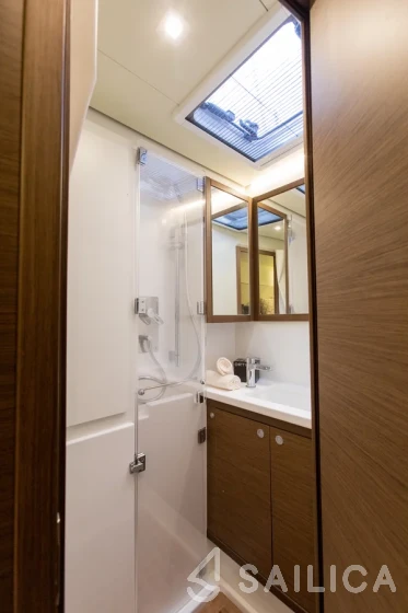 Lagoon 52F - Yacht Charter Sailica