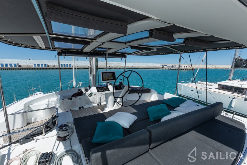 Lagoon 52F - Yacht Charter Sailica