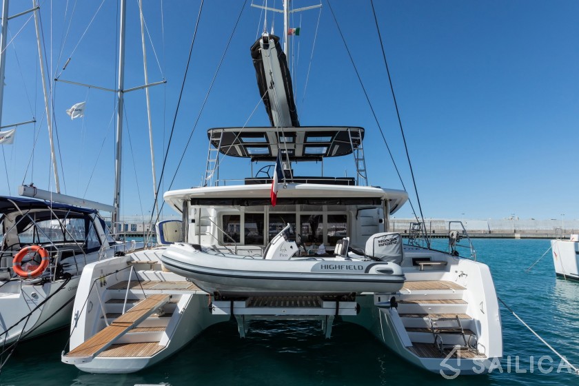 Lagoon 52F - Yacht Charter Sailica