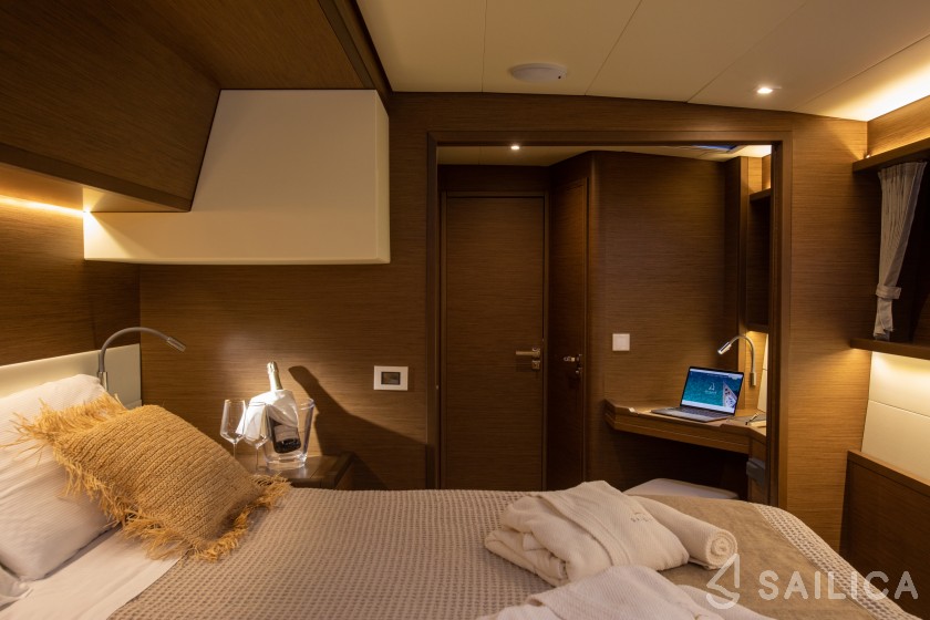 Lagoon 52F - Yacht Charter Sailica