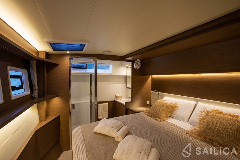 Lagoon 52F - Yacht Charter Sailica