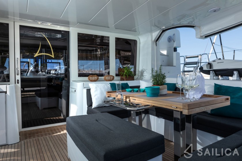 Lagoon 52F - Yacht Charter Sailica